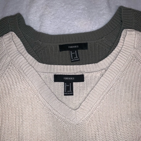 Forever 21 Cropped Sweater Bundle - Picture 4 of 4